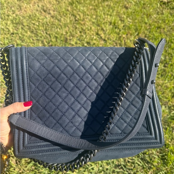 💯 Authentic Chanel Boy Flap Bag - Picture 9 of 9